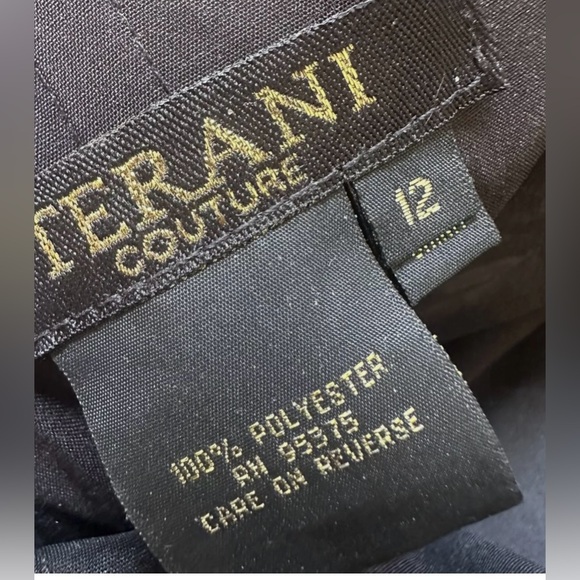 TERANI GOWN - Picture 4 of 11